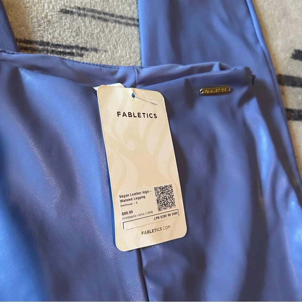 NWT Fabletics Vegan Leather leggings size small - Picture 4 of 7
